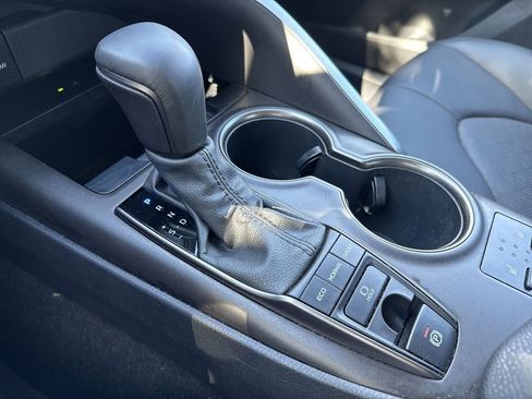 Used 2022 Toyota Camry XSE image 24