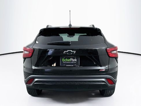 Used 2025 Chevrolet Trax RS w/ Sunroof Package FWD image 7