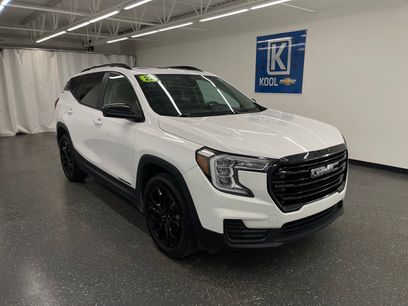 Used 2022 GMC Terrain SLE w/ Driver Convenience Package