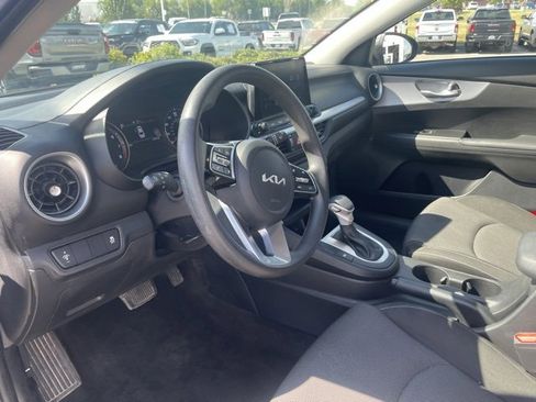 Used 2024 Kia Forte LXS image 10