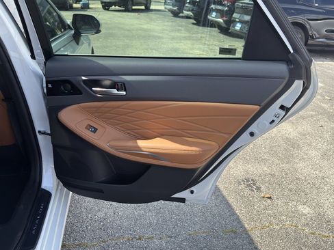 Used 2019 Toyota Avalon Limited w/ Advanced Safety Package image 14