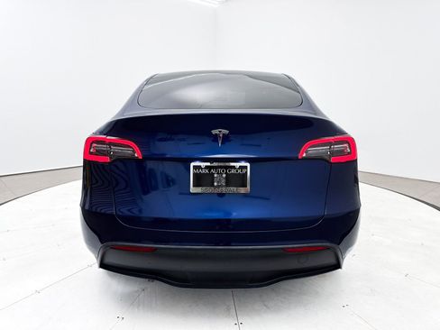 Used 2021 Tesla Model Y Long Range image 14