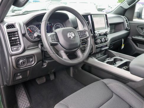 New 2026 RAM 1500 Express AWD/4WD image 3
