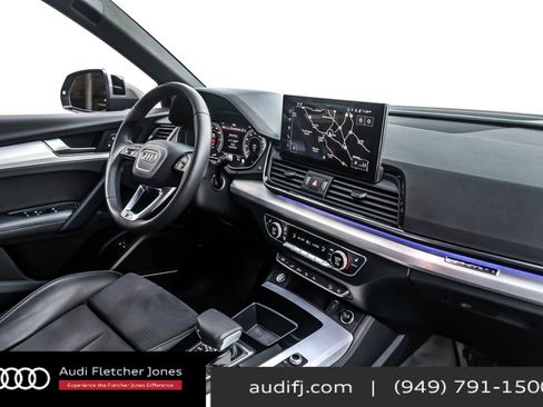 Used 2024 Audi Q5 e Prestige w/ Prestige Package image 16