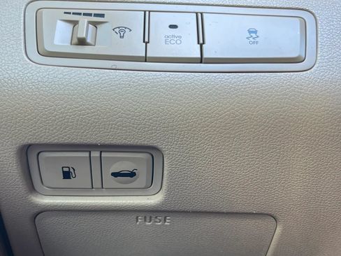 Used 2012 Hyundai Sonata Limited FWD image 16