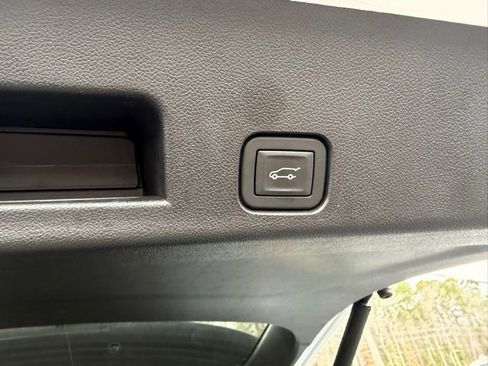 Certified 2025 GMC Acadia Elevation image 10