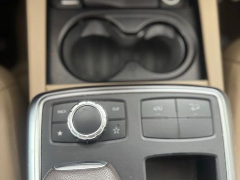 Used 2014 Mercedes-Benz GL 450 4MATIC image 26