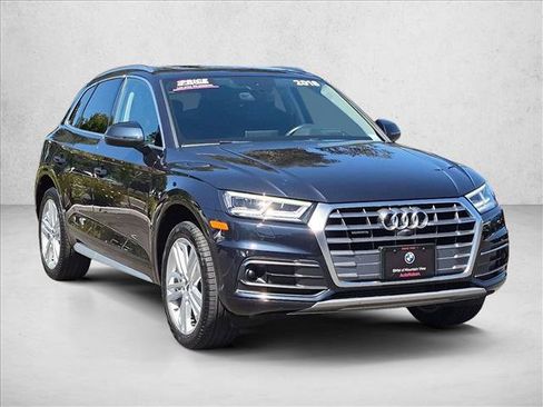 Used 2018 Audi Q5 Prestige w/ Prestige Package AWD/4WD image 3
