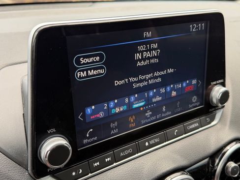 Used 2022 Nissan Sentra SV FWD image 11