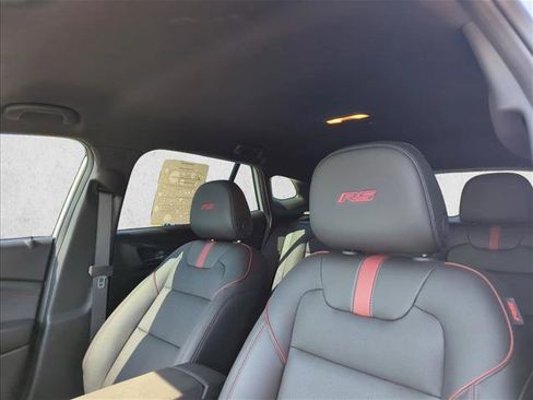 Used 2025 Chevrolet Trax RS FWD image 16