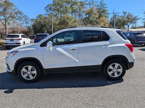 Used 2019 Chevrolet Trax LT w/ LT Convenience Package image 6