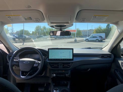 Used 2025 Ford Escape Active w/ Tech Pack #1 image 11