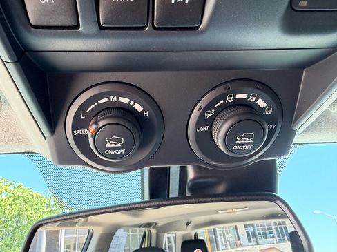 Used 2023 Toyota 4Runner TRD Off-Road Premium w/ Moonroof Package AWD/4WD image 23