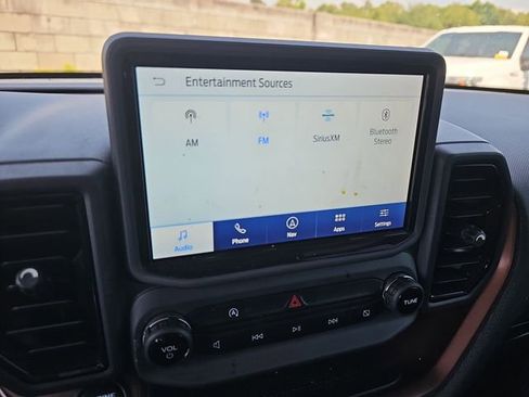 Used 2022 Ford Bronco Sport Outer Banks w/ Tech Package AWD/4WD image 19