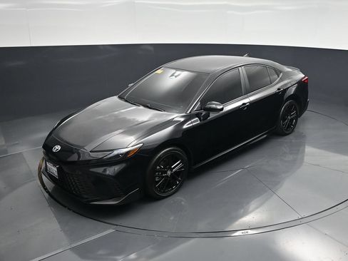 Used 2026 Toyota Camry SE FWD image 37