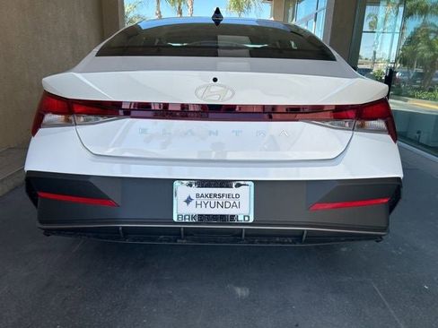 New 2026 Hyundai Elantra SE FWD image 27