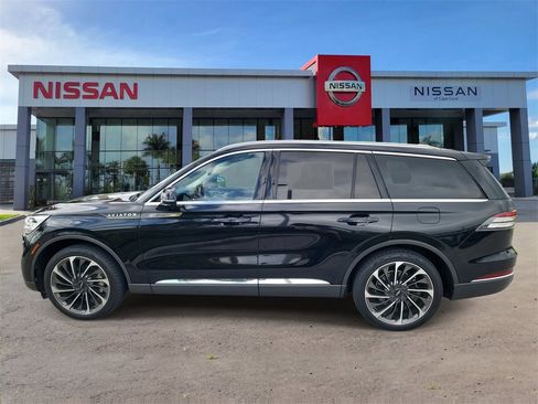 Used 2020 Lincoln Aviator Reserve w/ Equipment Group 202A image 6