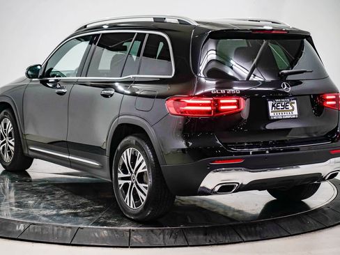 Certified 2025 Mercedes-Benz GLB 250 image 2