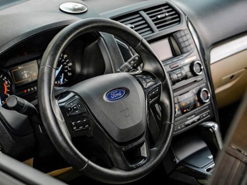 Used 2017 Ford Explorer 4WD image 16