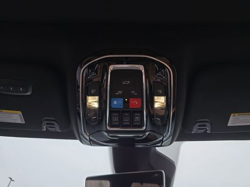 Used 2022 Jeep Grand Wagoneer Series III image 28