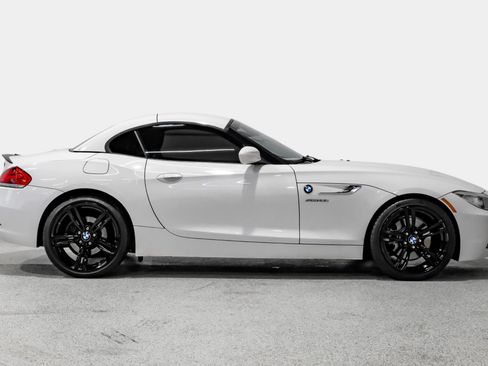Used 2016 BMW Z4 sDrive28i w/ Technology Package RWD image 11