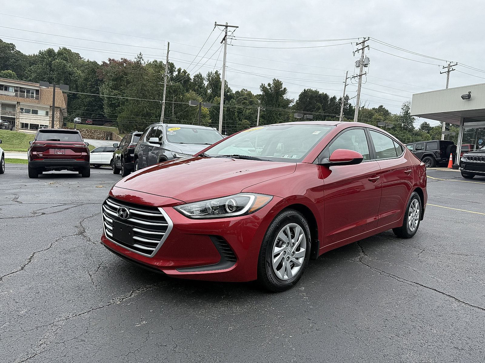 Used 2017 Hyundai Elantra SE FWD image 3