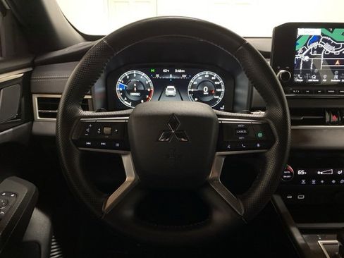 Used 2024 Mitsubishi Outlander Ralliart image 10