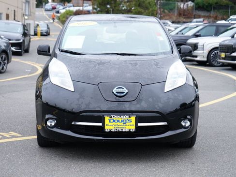 Used 2017 Nissan Leaf SL w/ Premium Package image 2