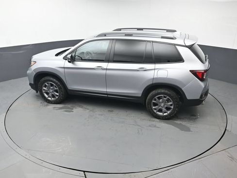 Certified 2024 Honda Passport TrailSport image 41