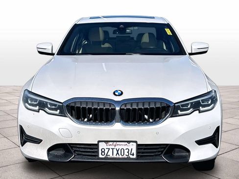 Used 2022 BMW 330i Sedan w/ Premium Package 2 RWD image 2