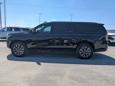 Used 2023 Chevrolet Suburban Z71 w/ Luxury Package image 6