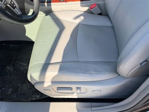 Used 2013 Toyota Highlander Limited image 15