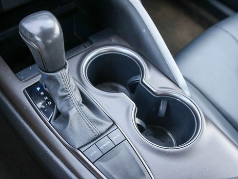 Used 2023 Toyota Camry SE image 18