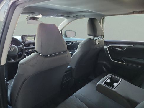 Used 2021 Toyota RAV4 XLE image 12