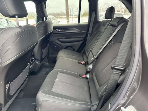 New 2025 Jeep Grand Cherokee Laredo w/ Luxury Tech Group I image 10