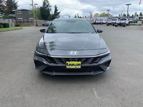New 2026 Hyundai Elantra SEL Sport Premium FWD image 8
