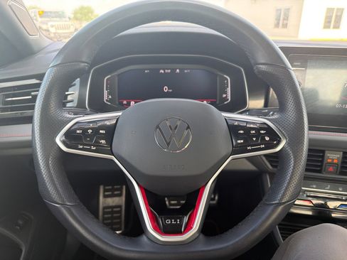Used 2025 Volkswagen Jetta GLI Autobahn FWD image 22