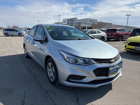 Used 2017 Chevrolet Cruze LS image 2