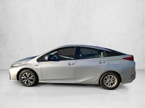 Used 2017 Toyota Prius Prime Advanced image 8