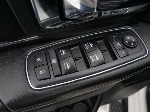 Used 2017 RAM 1500 Laramie w/ Convenience Group image 21