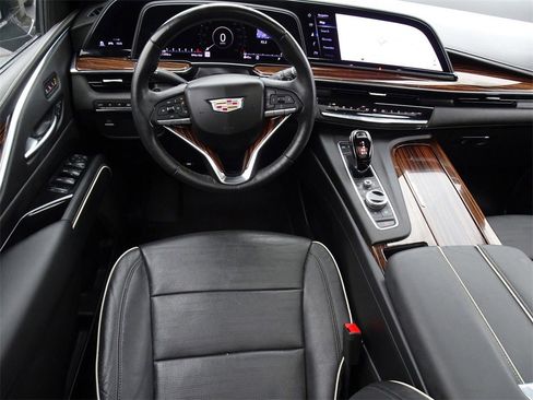 Certified 2022 Cadillac Escalade ESV Premium Luxury image 14