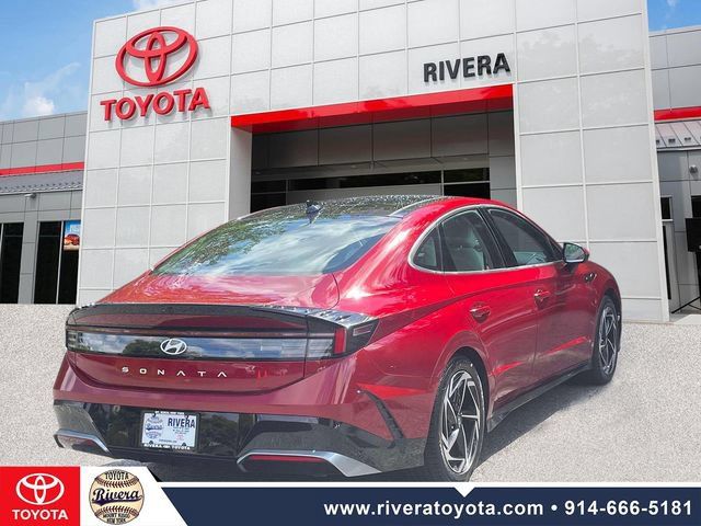 Used 2024 Hyundai Sonata SEL w/ Convenience Package FWD image 7