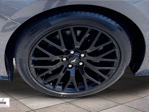 Used 2022 Ford Mustang Premium image 9