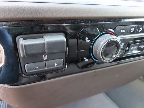 Used 2023 Chevrolet Silverado 1500 LT w/ Protection Package image 26