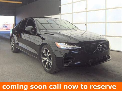 Used 2022 Volvo S60 T8 R-Design Expression image 1