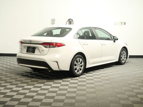Used 2021 Toyota Corolla LE FWD image 8