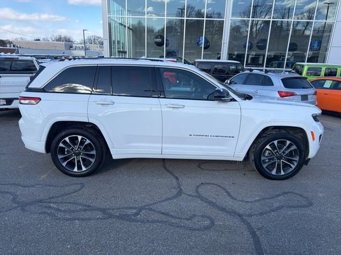 Used 2024 Jeep Grand Cherokee Overland w/ Trailer Tow Package image 23