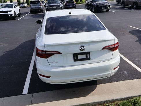 Used 2019 Volkswagen Jetta SE FWD image 13