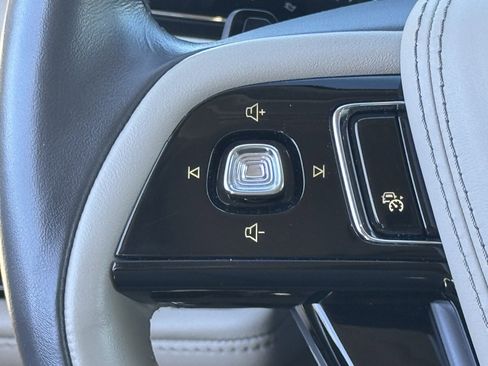 Used 2023 Lincoln Aviator Reserve w/ Equipment Group 201A image 23