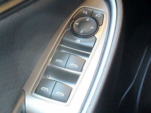 Used 2018 Chevrolet Malibu LT image 27